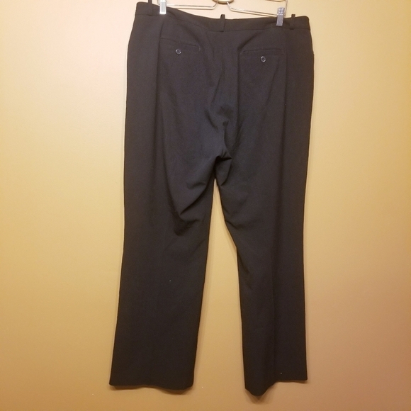 Ellen Tracy | Women's Classic Black Career Pants (Size 16) - Picture 9 of 10